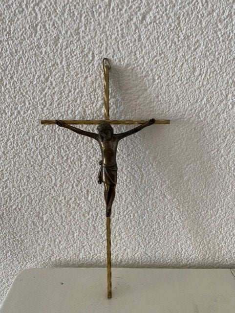 messing kruisbeeld met bronzen Jezus, Ophalen of Verzenden, Gebruikt, Beeld(je), Christendom | Katholiek