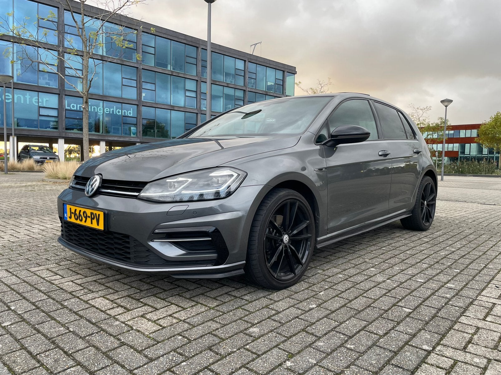 Volkswagen Golf VII