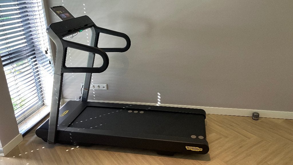 Technogym myRun loopband (excl. IPad), Ophalen, Zo goed als nieuw, Overige typen