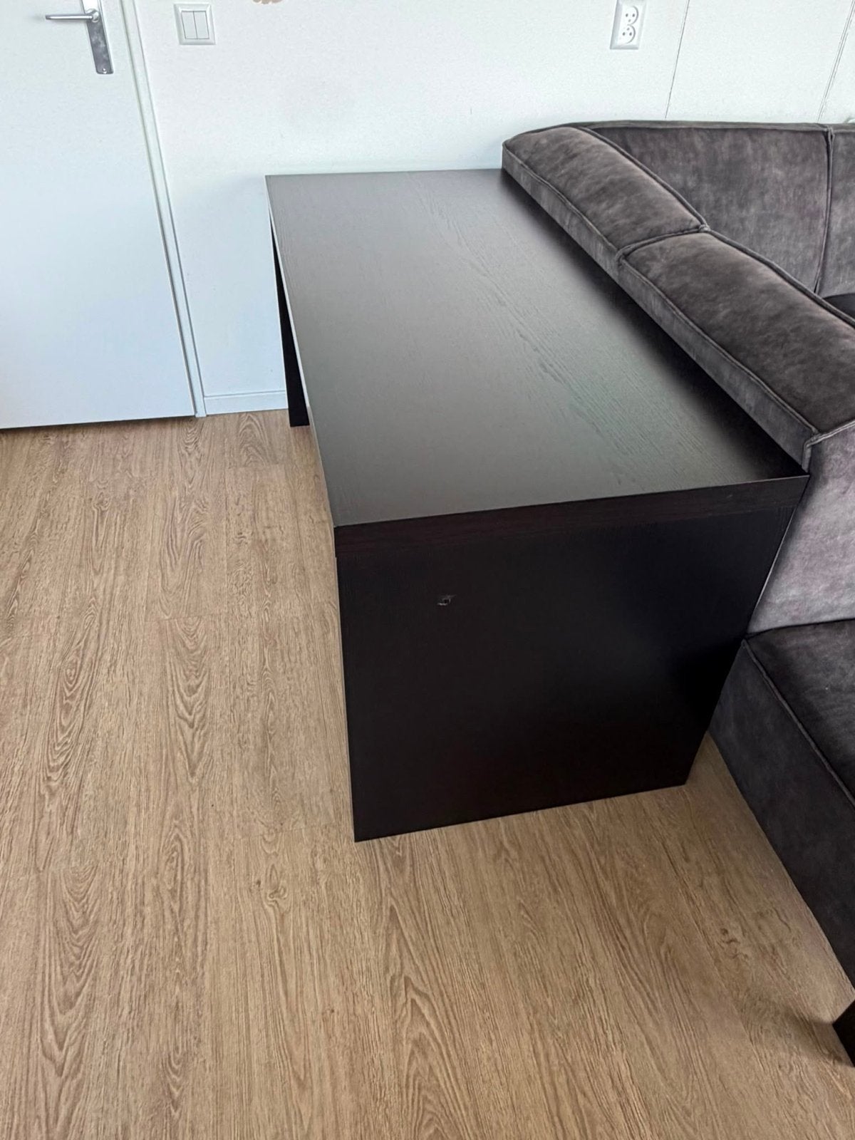 Zwart bureau/sidetable met gebruikerssporen, Ophalen, Gebruikt, 50 tot 100 cm, 100 tot 150 cm