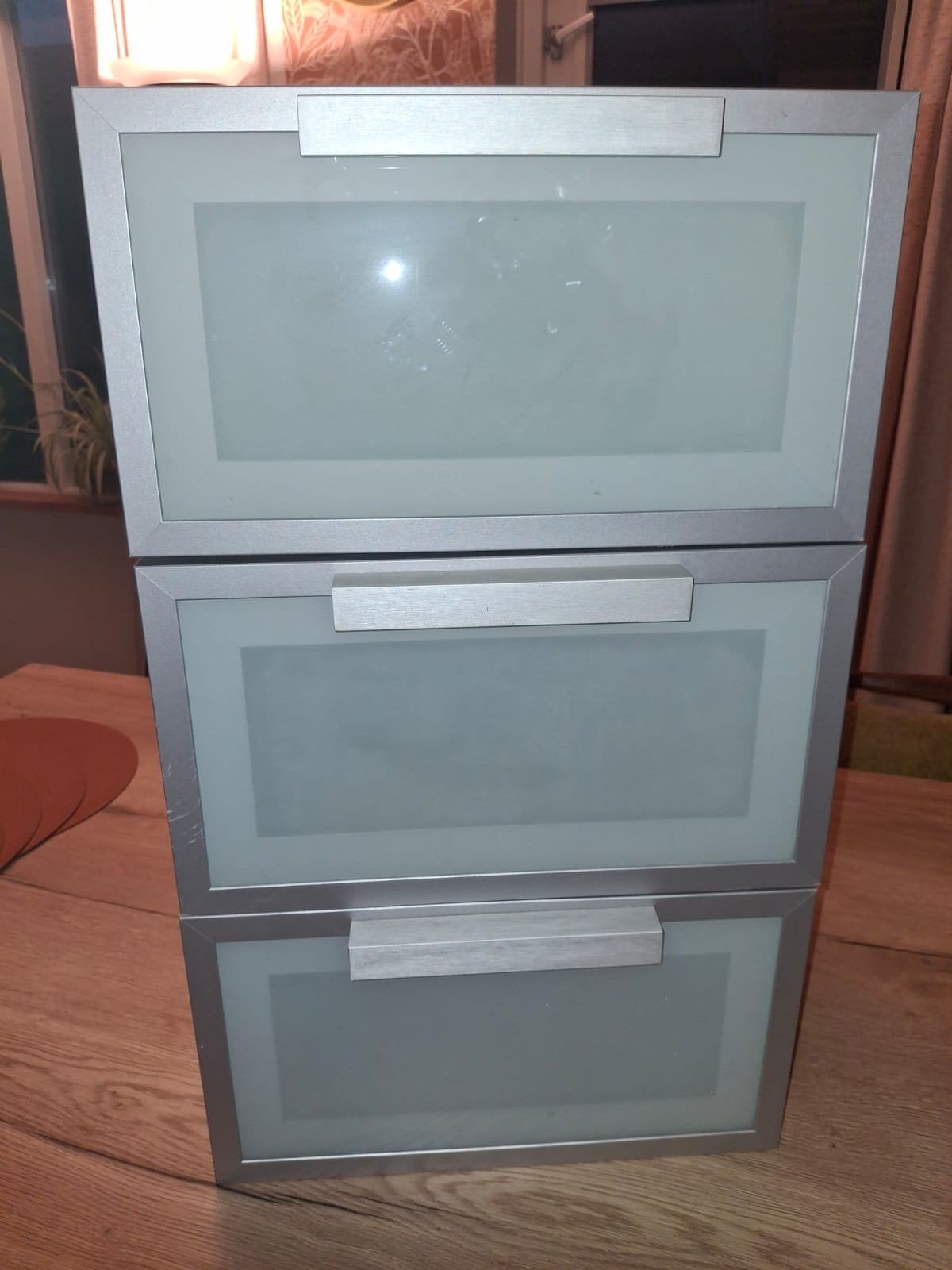 IKEA Ladekastje met 3 laden - grijs met melkglas, Ophalen, Minder dan 50 cm, Gebruikt, Glas