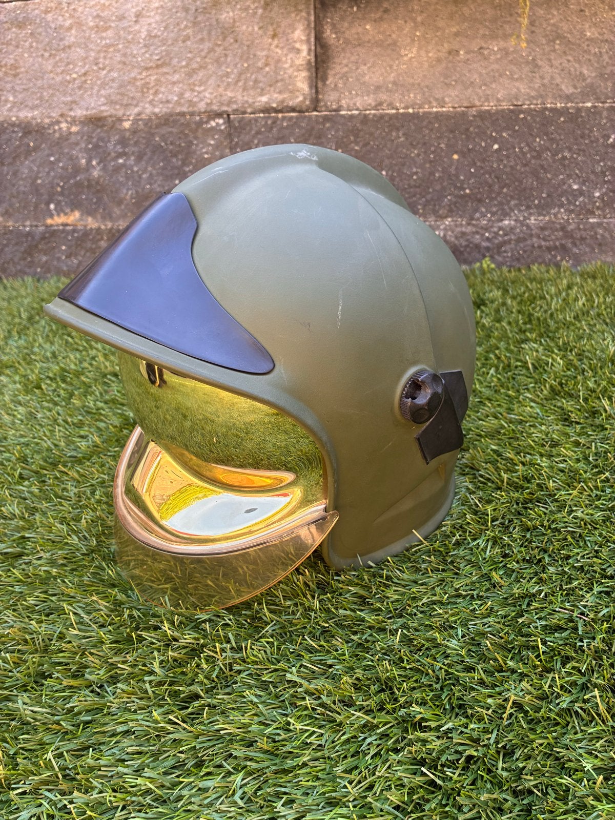 Brandweerhelm MSA Gallet defensie groen, Ophalen of Verzenden, Landmacht, Nederland
