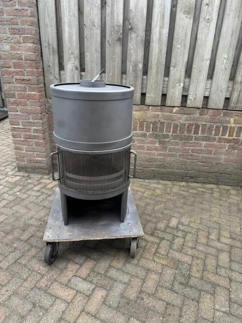 ronde Harrie Leenders houtkachel, Ophalen, Houtkachel, Zo goed als nieuw, Vrijstaand