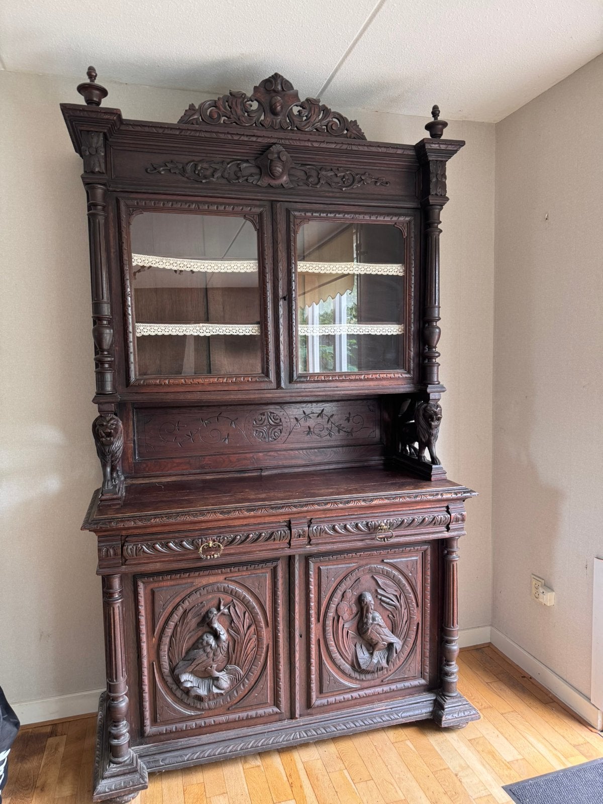 Prachtige antieke eiken buffetkast Henri II stijl, Antiek en Kunst, Antiek | Meubels | Kasten, Ophalen