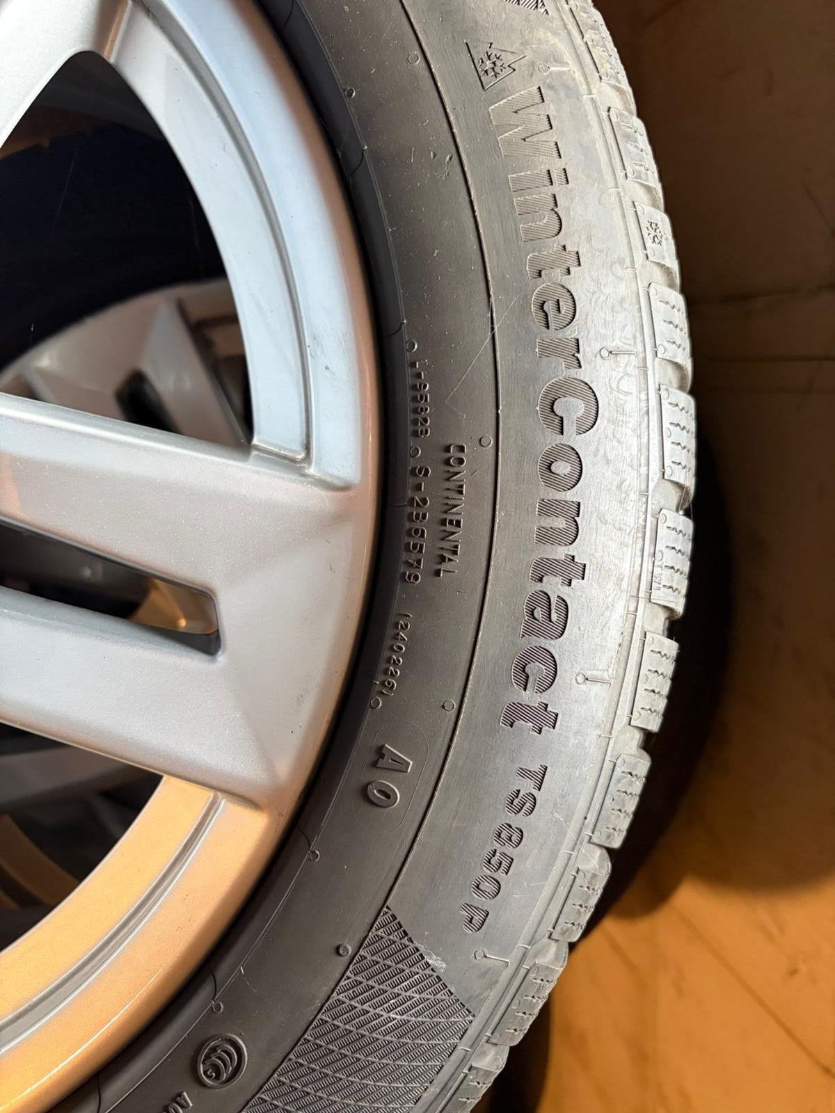 Winterbanden met originele Audi A4 velgen Continental TS 850, Ophalen, Banden en Velgen, 17 inch, Winterbanden