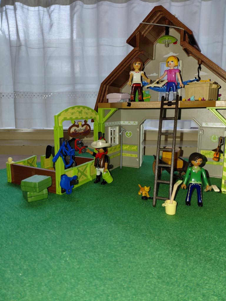 Playmobil Spirit grote paardenstal met Lucky, Pru & Abigail, Ophalen of Verzenden, Zo goed als nieuw, Overige merken