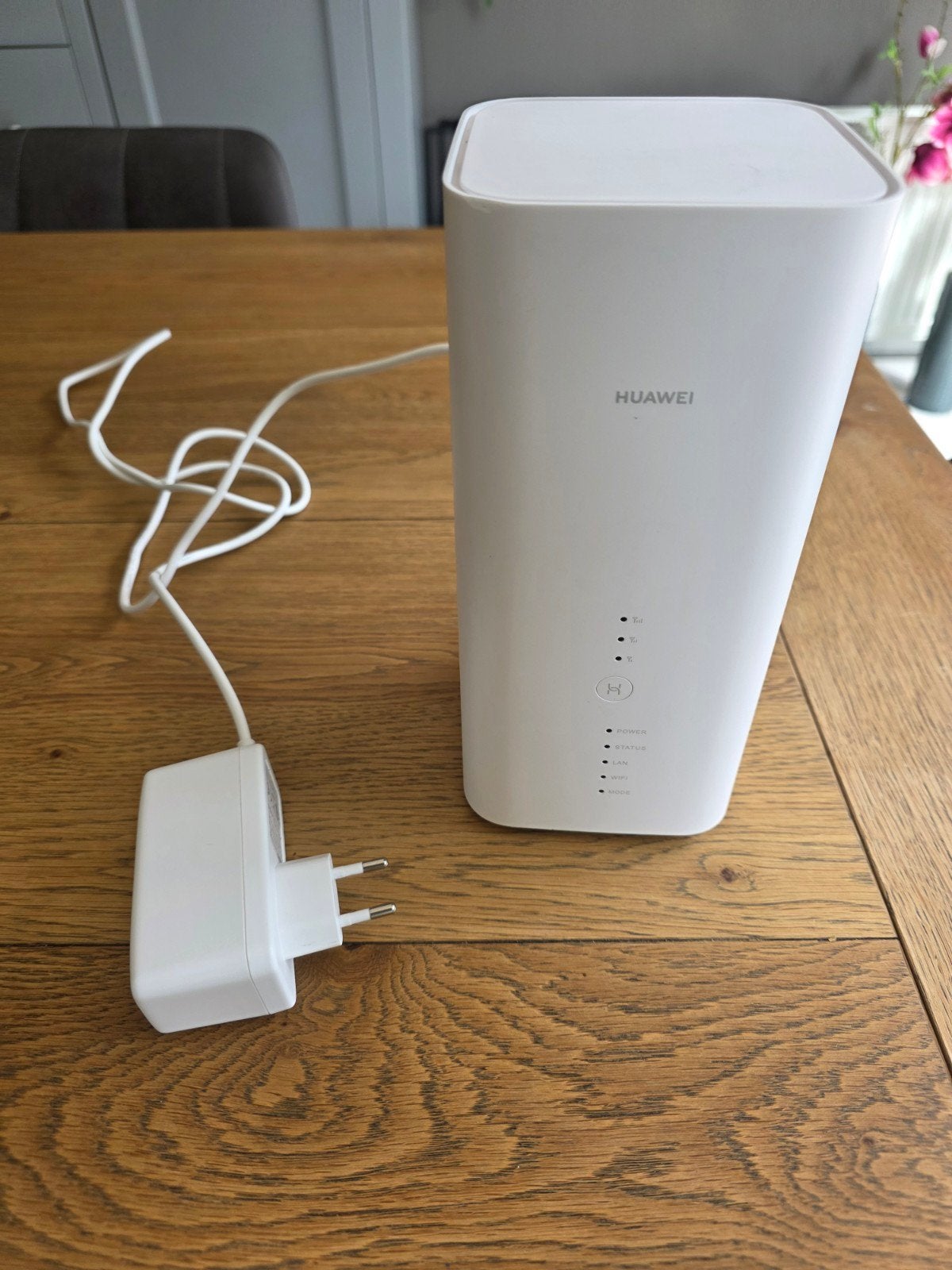 Huawei B818-263 4G Router, Ophalen of Verzenden, Gebruikt, Router, Huawei