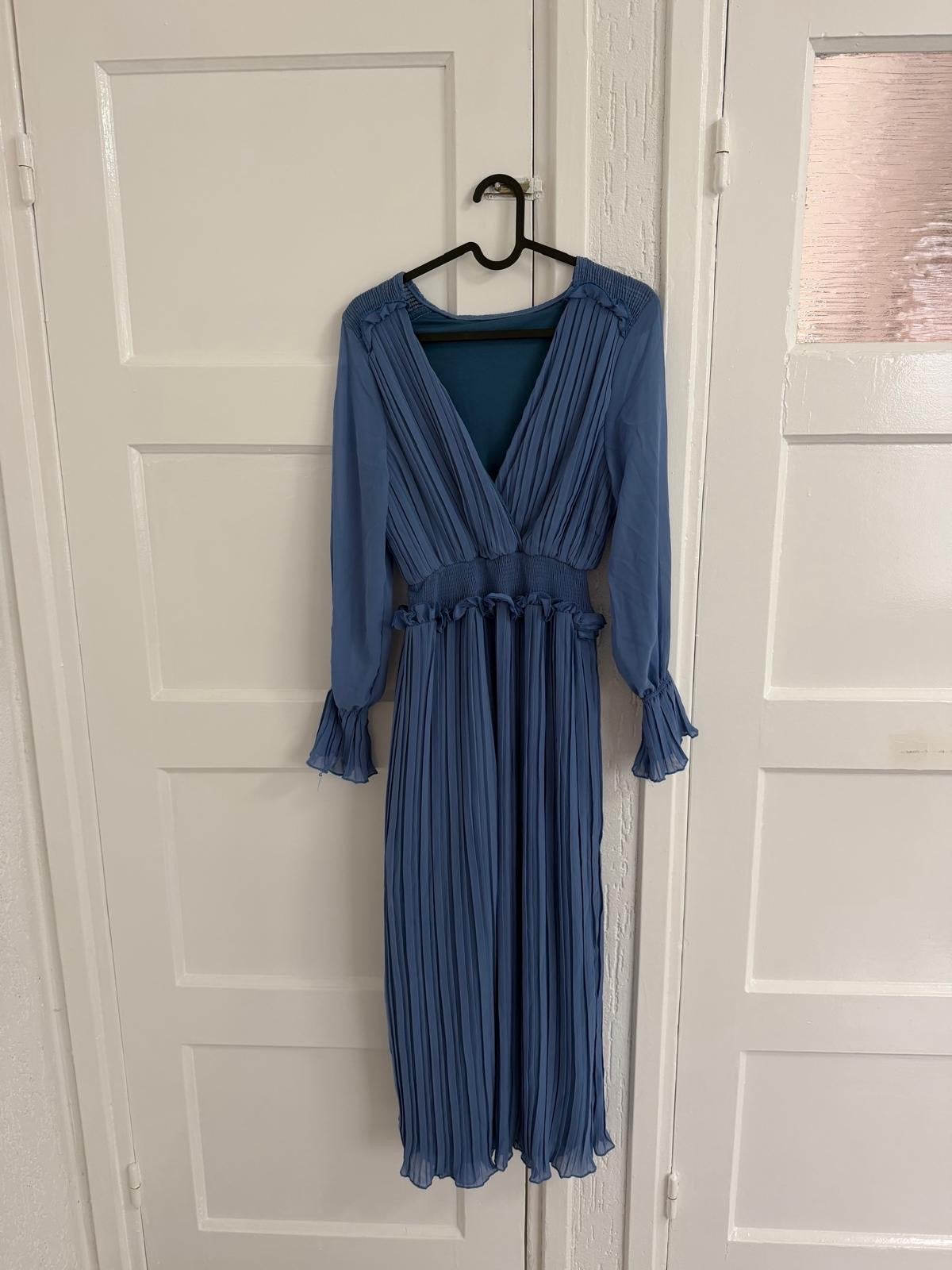 Mooie blauwe jurk, Kleding | Dames, Ophalen of Verzenden, Zo goed als nieuw, Blauw, Onder de knie