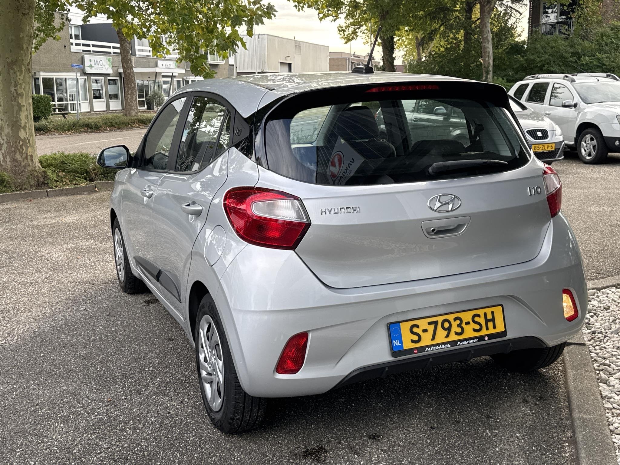 Hyundai i10 1.0 Comfort Smart Airco/ Navi/ CarPlay/ Trekhaak, Auto's, Voorwielaandrijving, Start-stop-systeem, Stof, Gebruikt