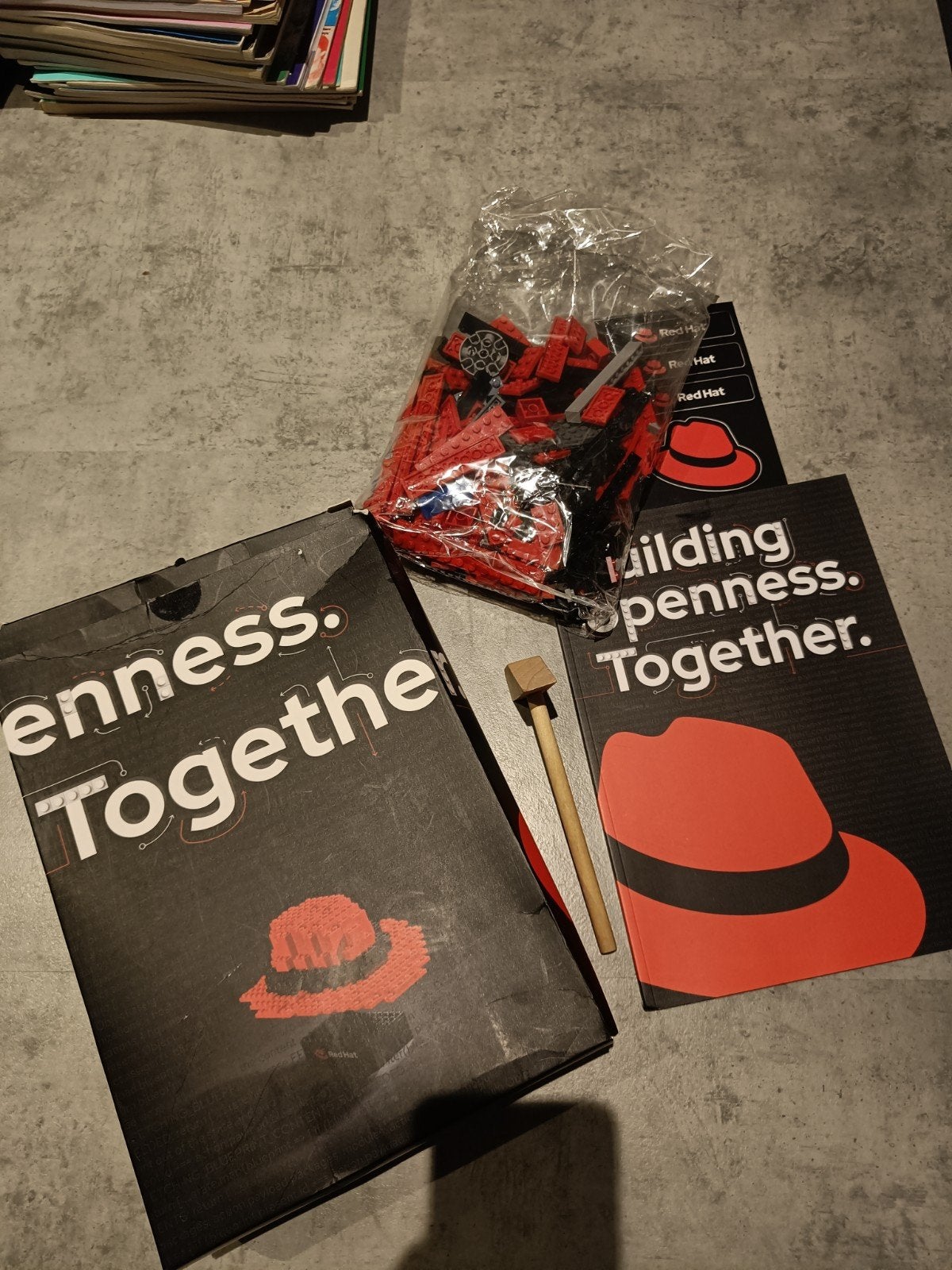 Nieuwe Lego Red Hat bouwset - Ongeopend, Ophalen of Verzenden, Nieuw, Lego