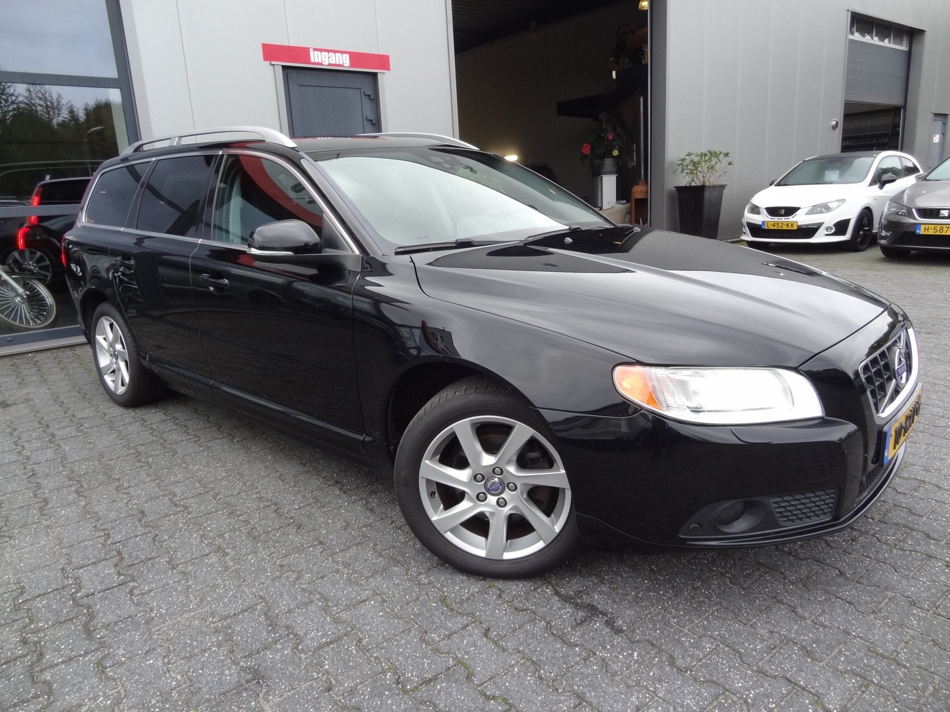 Volvo V70 1.6 T4 | NL-AUTO | TREKHAAK | OPEN DAK | CRUISE |, Euro 5, Gebruikt, 4 cilinders, 179 pk