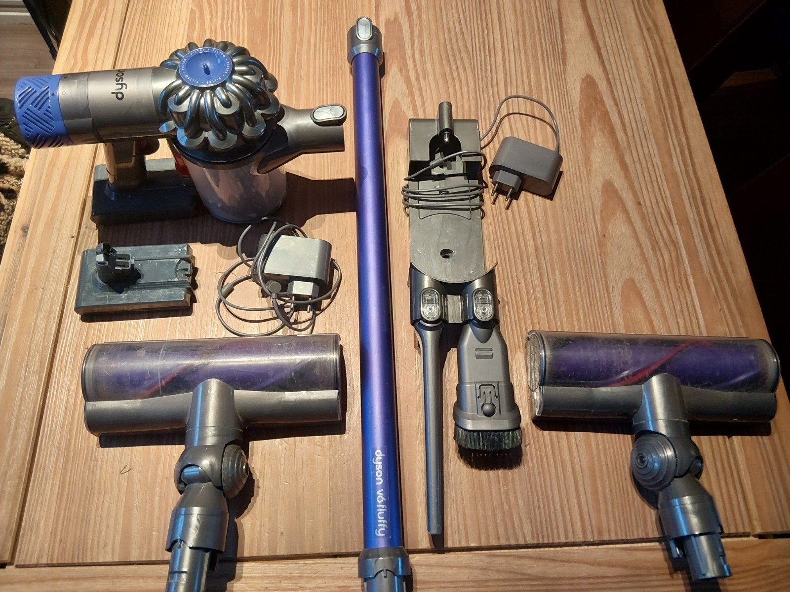 Dyson V6 fluffy met veel extra.