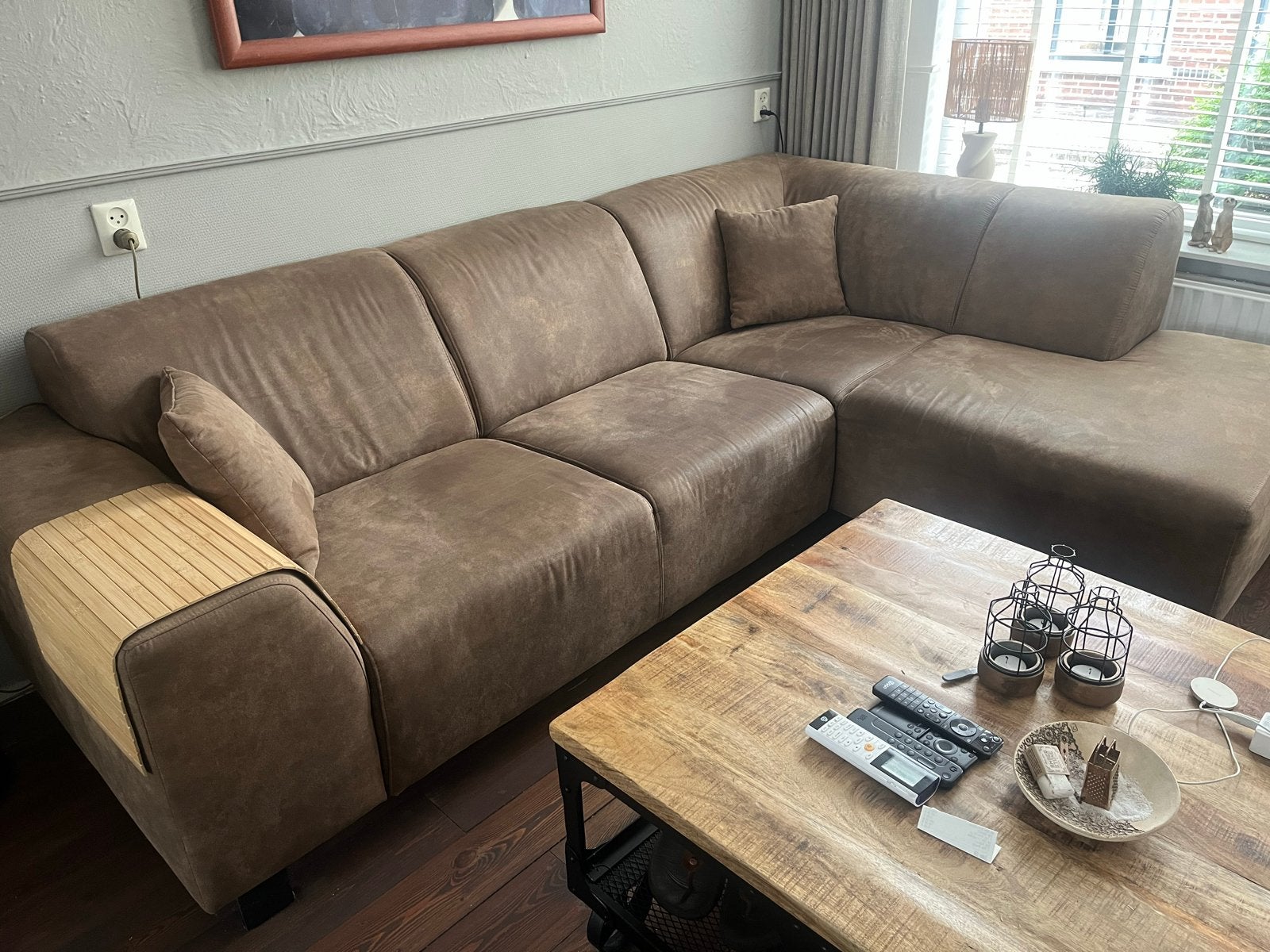 Comfortabele bruine hoekbank, Ophalen, Gebruikt, Hoekbank, 200 tot 250 cm