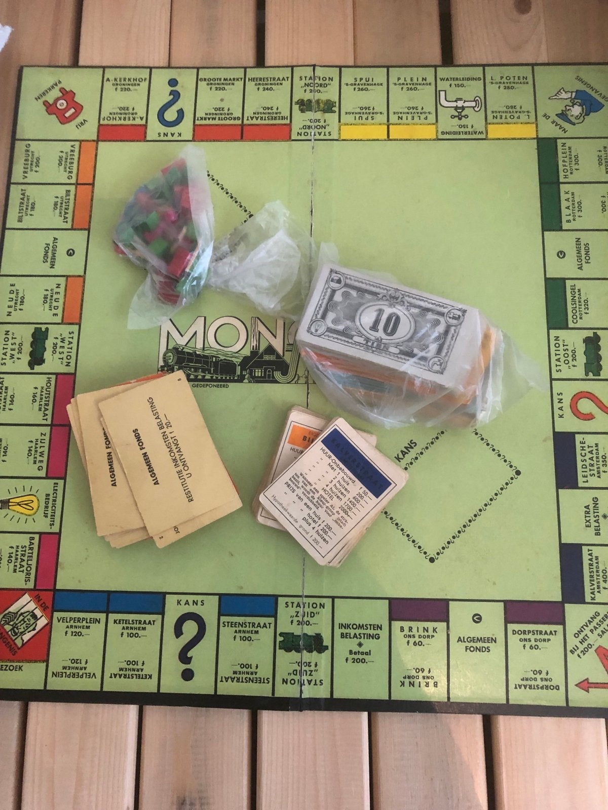 Monopoly bordspel - Gebruikt, zonder originele doos, Drie of vier spelers, Ophalen of Verzenden, Gebruikt
