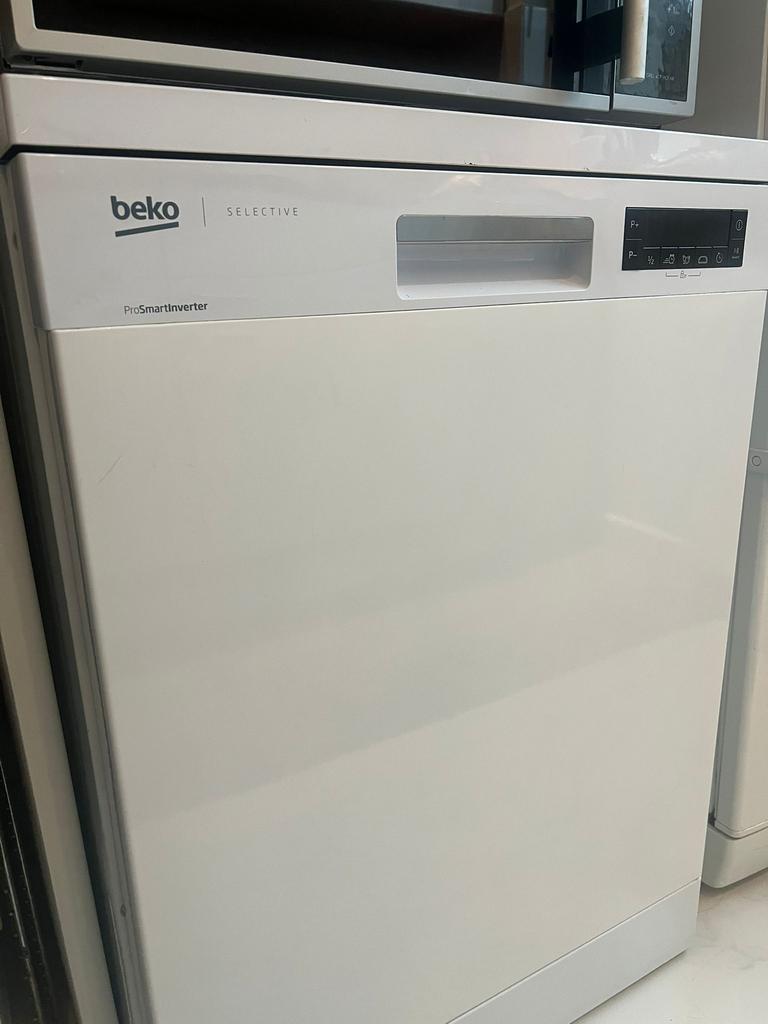 Beko vaatwasser, Witgoed en Apparatuur, Vaatwasmachines, Ophalen, Zo goed als nieuw, 85 tot 90 cm