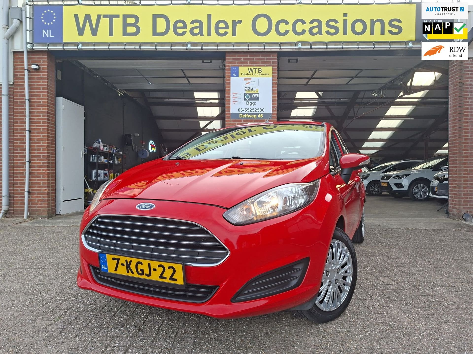 Ford Fiesta 1.0 Champion Dealer oh, Airco, Trekhaak, nw.APK, Euro 5, Stof, Zwart, 525 kg