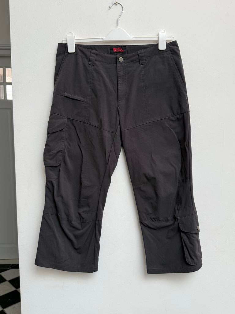 Fjällräven Cropped Cargo Broek - Duurzaam & Stijlvol, Maat 42/44 (L), Ophalen of Verzenden, Zo goed als nieuw, Driekwart
