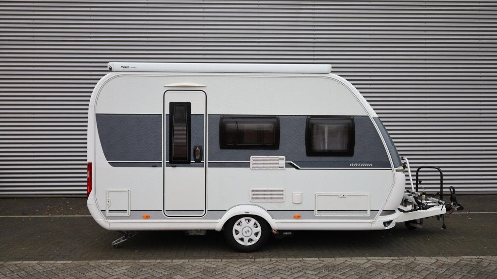 Hobby On Tour 390 SF Mover + dakluifel, Caravans en Kamperen, Caravans, Hobby, Bedrijf, Treinzit, Tot en met 3