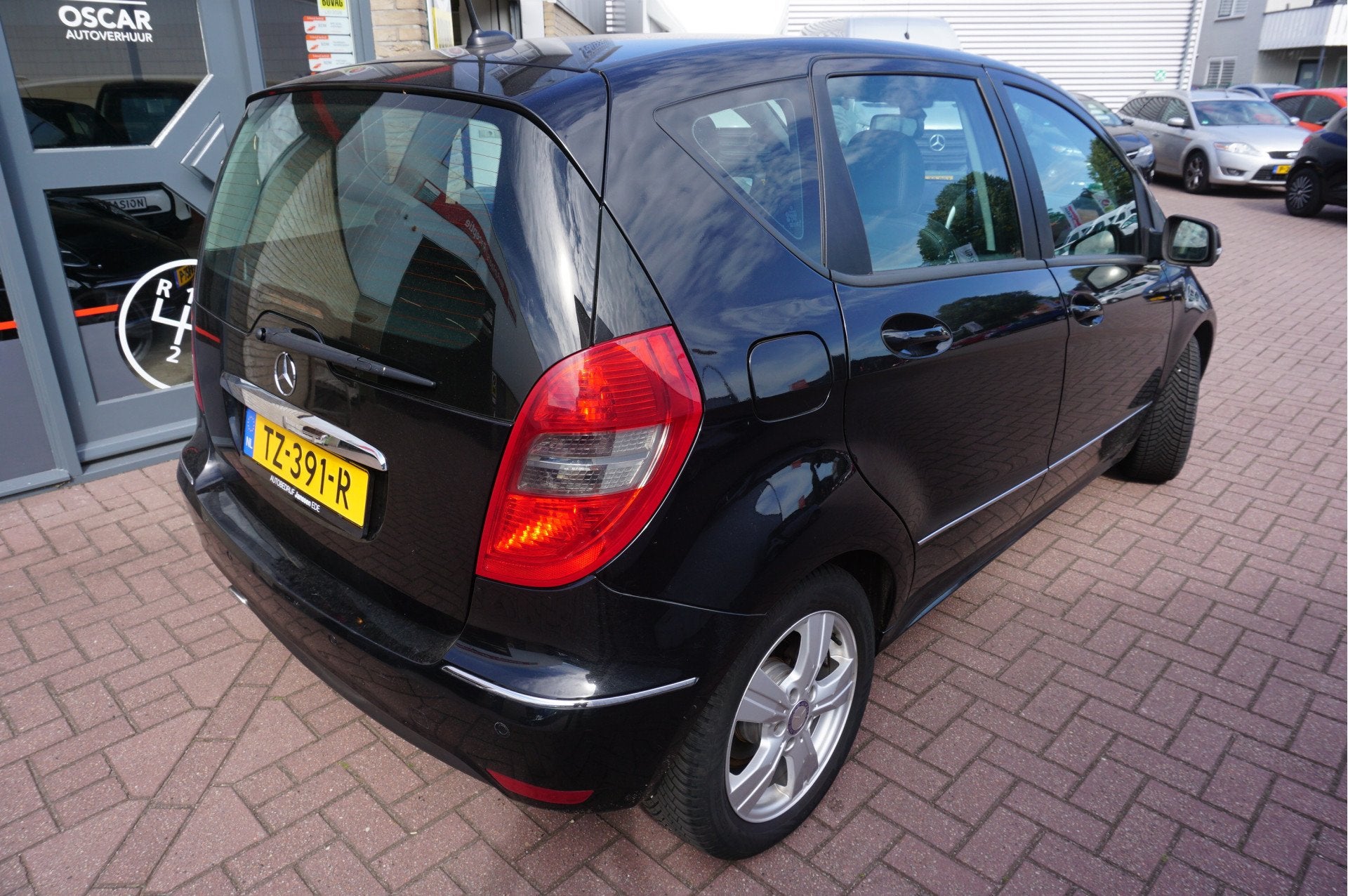 Mercedes-Benz A-Klasse 160 BlueEFFICIENCY Business Class Ava, Auto's, Voorwielaandrijving, Euro 5, Zwart, 4 cilinders