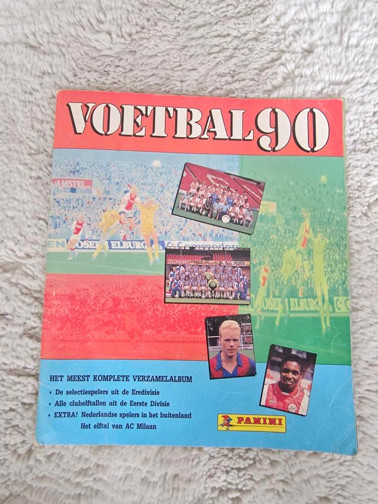 Panini Voetbal 90 Album met romario,van basten, rijkaard etc, Verzamelen, Sportartikelen en Voetbal, Gebruikt, Boek of Tijdschrift