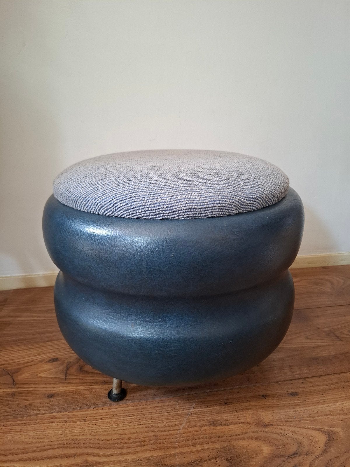 vintage poef uit de 70s, Minder dan 50 cm, Rond, Minder dan 50 cm, Ophalen of Verzenden