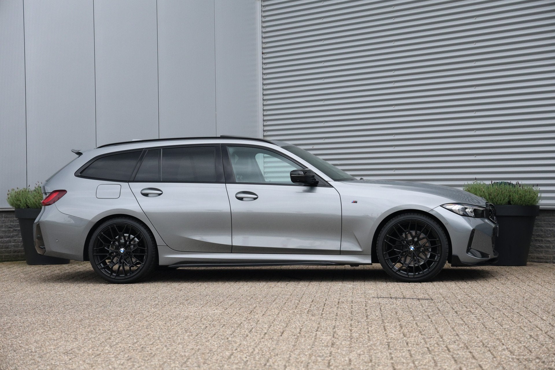 BMW 3 Serie Touring 320i M-Sport Pano|Trekh|360Cam|HUD|ACC|I, Auto's, Automaat, Gebruikt, 4 cilinders, Leder