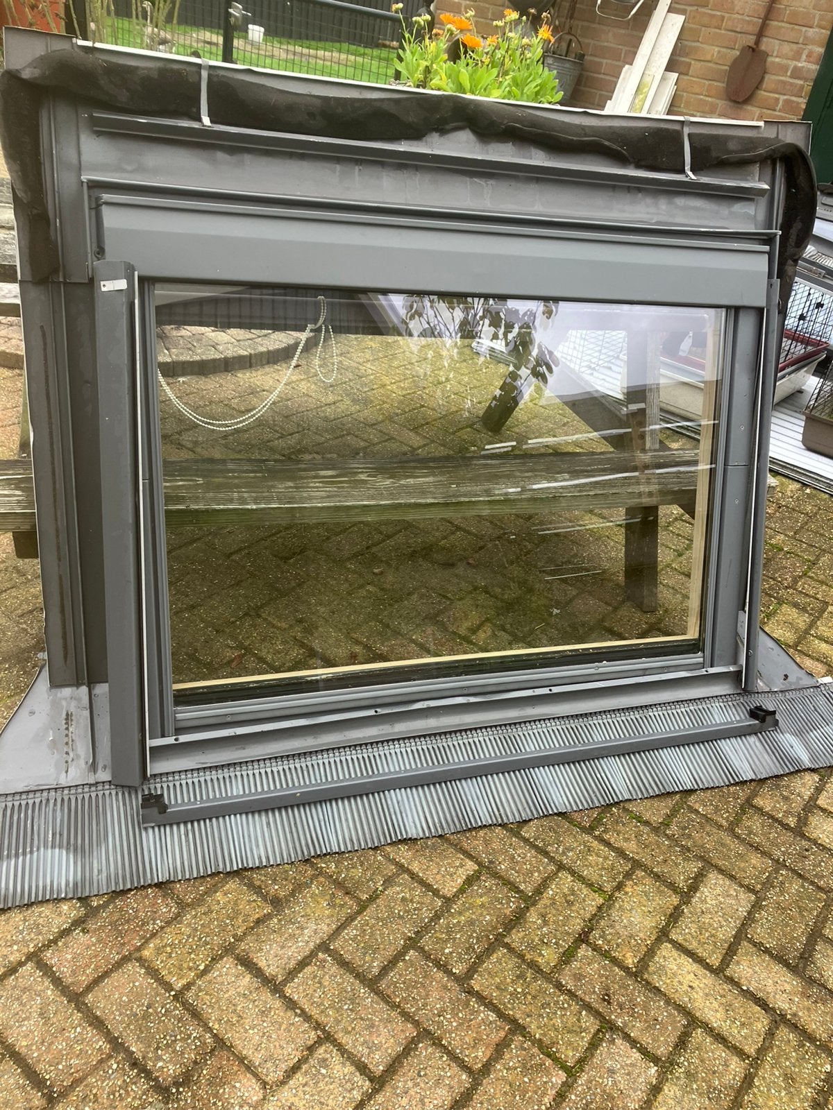 2 x VELUX DAKRAAM GGL U04.134CM BREED EN 98CM HOOG ., Ophalen, Gebruikt, 80 tot 120 cm, Dubbelglas