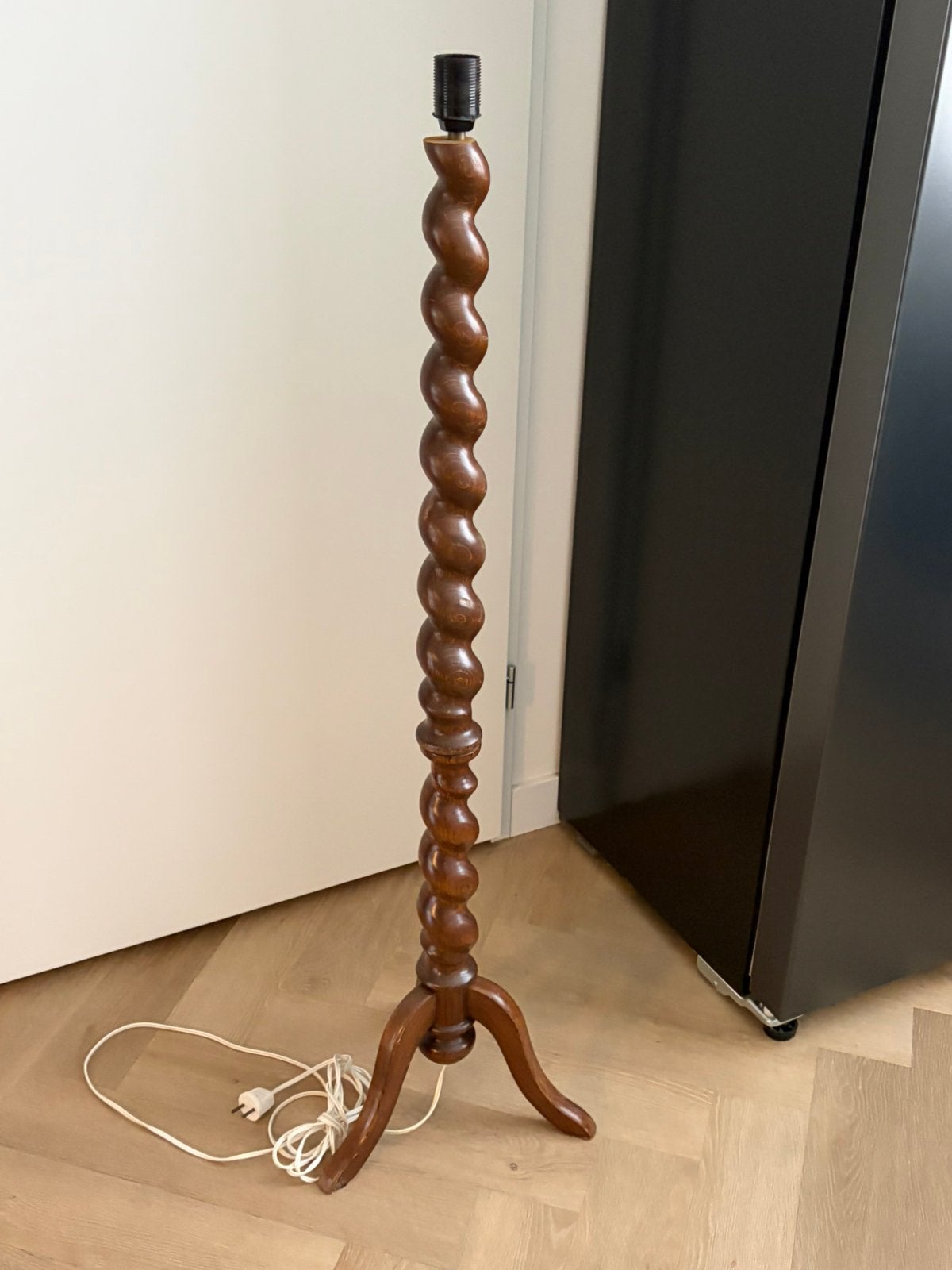 Mooie antieke houten vloerlamp, Ophalen, Zo goed als nieuw, 150 tot 200 cm