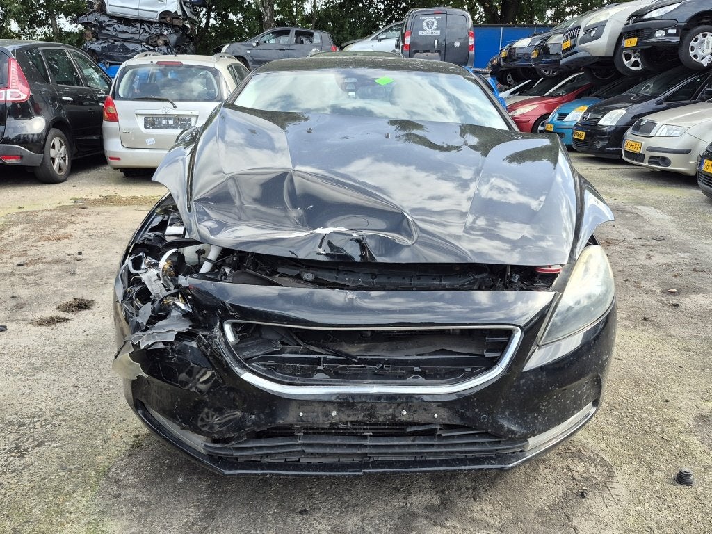 Volvo V40 T3 150PK | Schade! | Clima | Trekhaak | Bluetooth, Gebruikt, 4 cilinders, 150 pk, Zwart