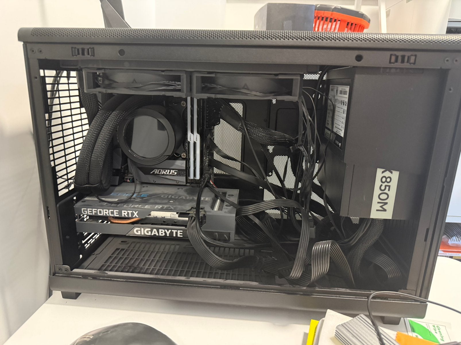 Gigabyte GeForce RTX 3050 EAGLE OC 8GB, Ophalen of Verzenden, Zo goed als nieuw, GDDR6, PCI-Express 4