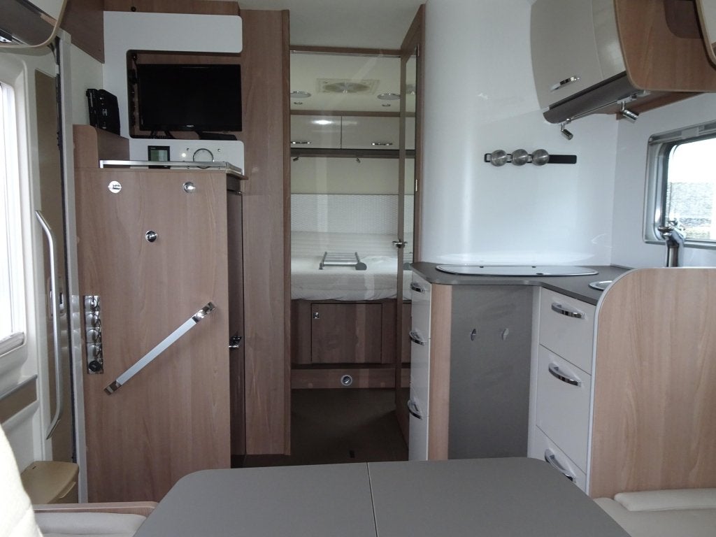 Bürstner Lyseo 736 TD QUEENSBED + HEFBED, Caravans en Kamperen, Campers, Fiat, Bedrijf, Bürstner, Luifel