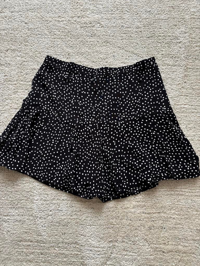 Nieuwe Zara Skort Zwart met Witte Stippen - Maat XL (valt kl, Kleding | Dames, Rokken, Zwart, Maat 42/44 (L), Nieuw, Ophalen of Verzenden