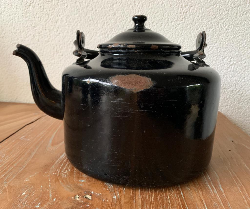 Grote zwarte emaille theepot - koffiepot - waterketel, Antiek en Kunst, Antiek | Emaille, Ophalen of Verzenden