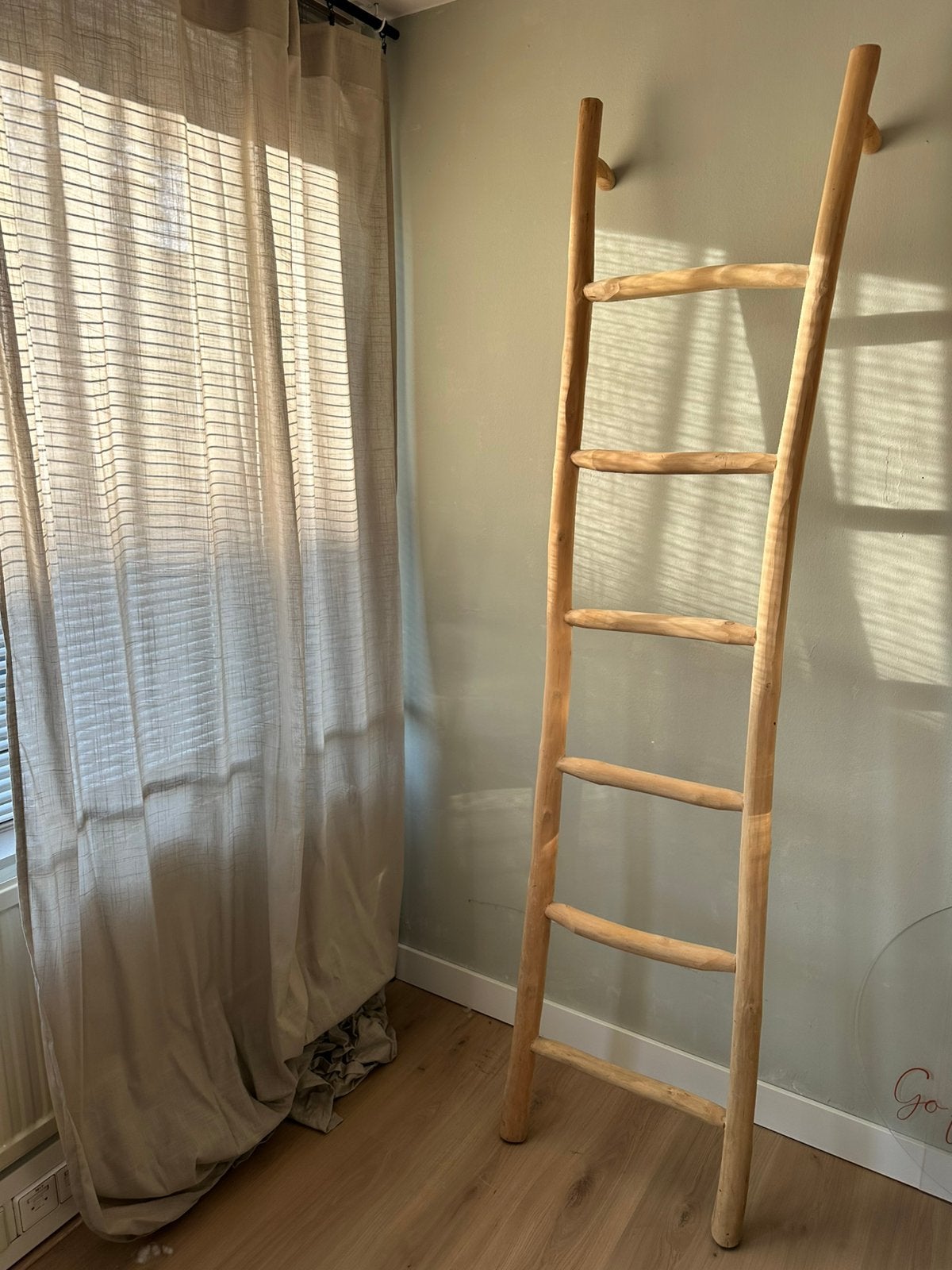 Decoratieve houten ladder, Ophalen, Zo goed als nieuw, 2 tot 4 meter