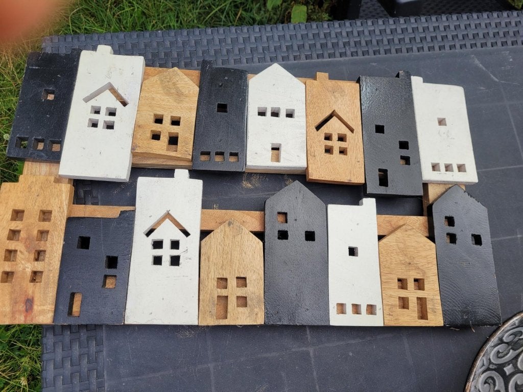 Mooi houten wandbeeld van verschillende houten huisjes, Minder dan 50 cm, ., Nieuw, Ophalen of Verzenden