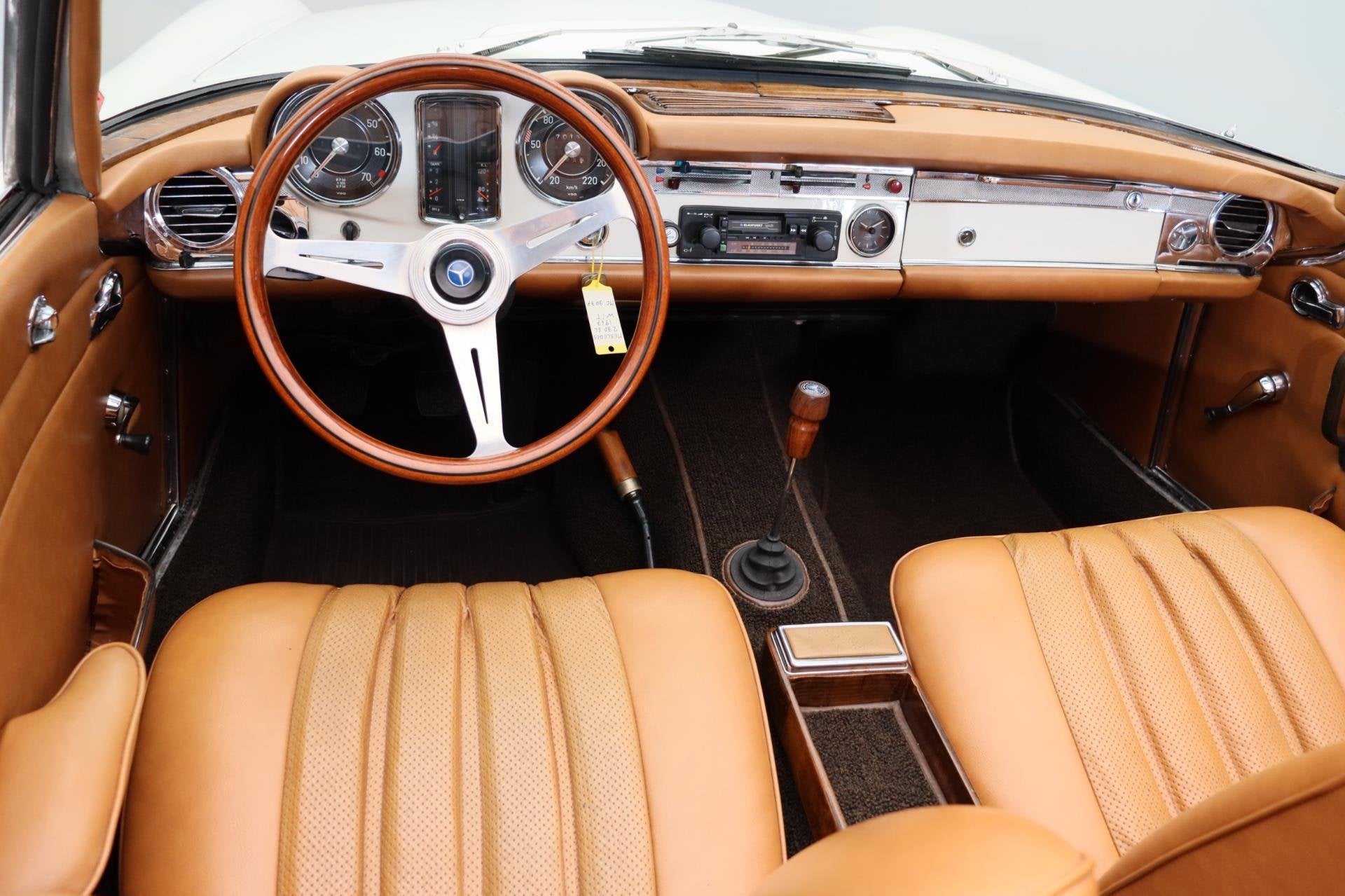 Mercedes-Benz SL-klasse 230SL Pagode * EUROPEAN MODEL* 3 zit, Auto's, Achterwielaandrijving, Wit, Handgeschakeld, Open dak