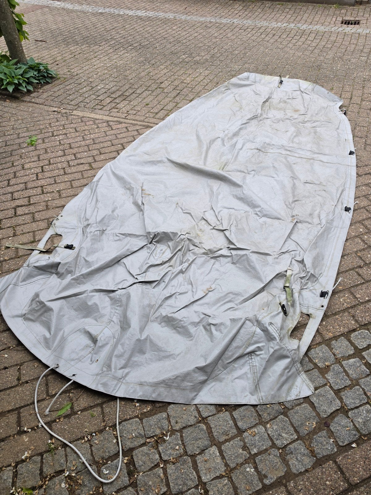 Dekzeil 380x190Dekzeil rubberboot,Zodiac,Yam.Suzumar
Dekzeil, Ophalen, Gebruikt