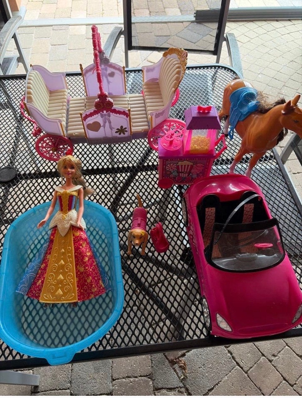 Barbie speelset: Koets, auto, paard en pop, Ophalen, Gebruikt, Barbie