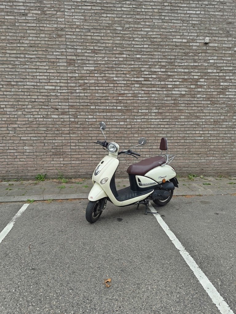 GTS PIEMONTE 50, uit maart 2019, Piaggio, Ophalen of Verzenden, Zo goed als nieuw, Benzine