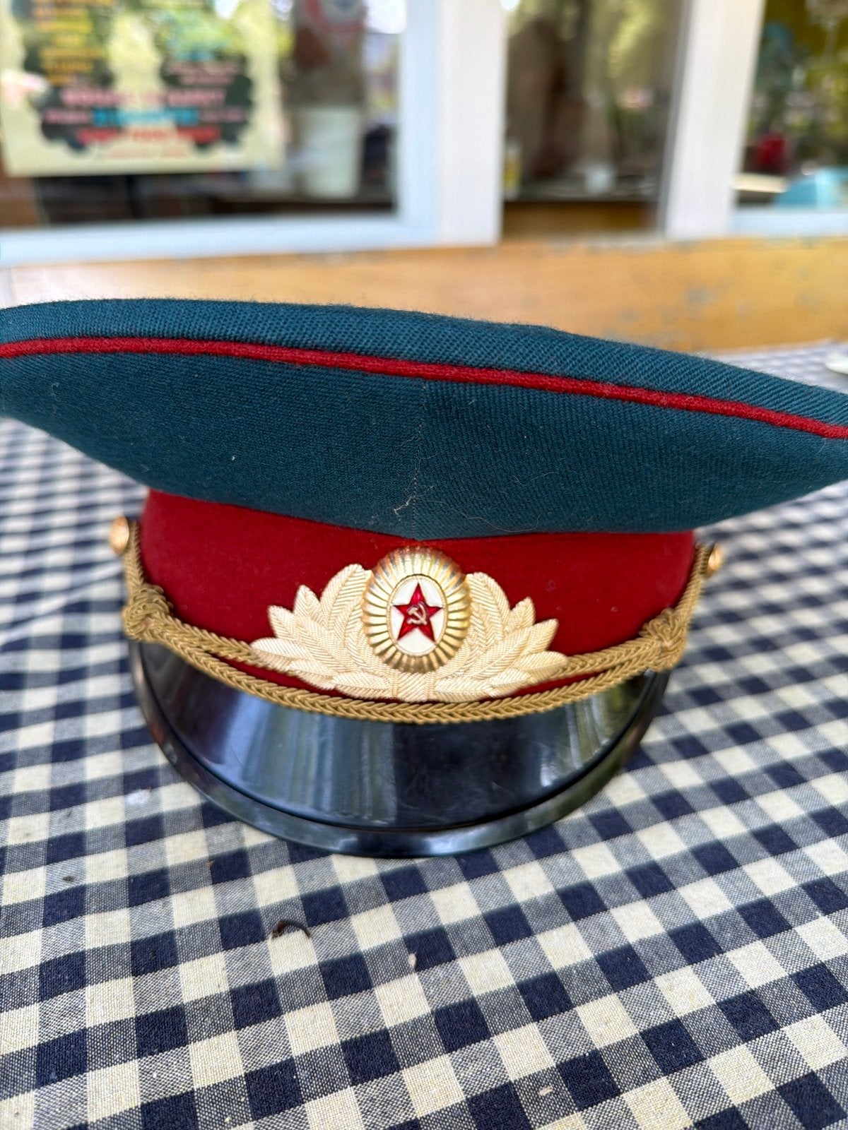 Russische militaire pet met embleem, Verzamelen, Ophalen of Verzenden, Overige soorten, Overige gebieden, Helm of Baret