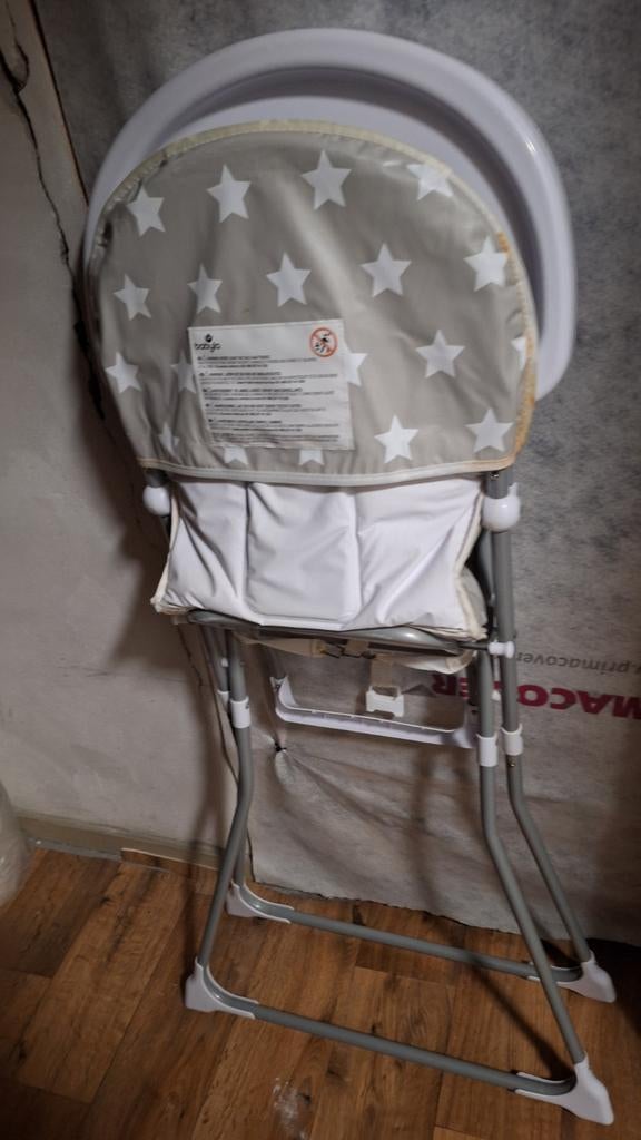 Babygo kinderstoel met sterrenpatroon, Kinderen en Baby's, Kinderstoelen, Ophalen of Verzenden, Gebruikt, Overige typen, Gordel(s)