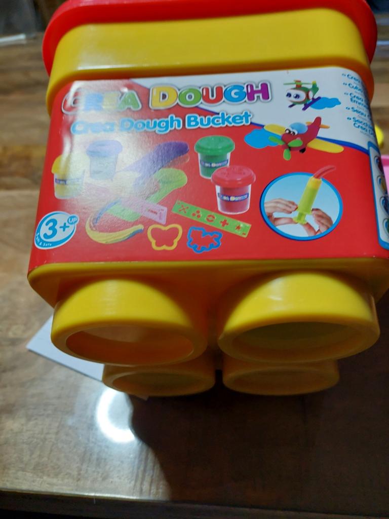 Klei met figuurtjes, Ophalen of Verzenden