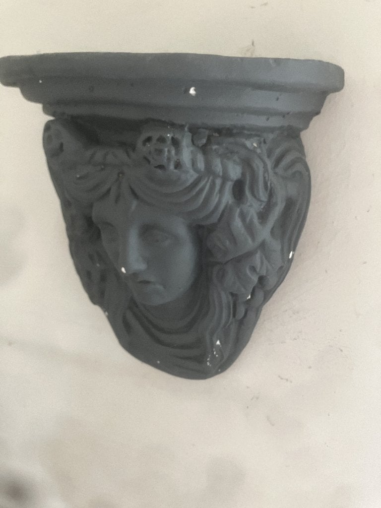 Donkergrijze Wandconsole, "Stone Garden Roman Lady Shelf", Wandsculptuur, Gebruikt, Klassiek, Met ophangsysteem