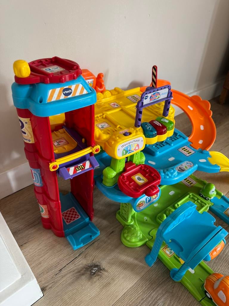 Garage met wasstraat, Ophalen, Zo goed als nieuw