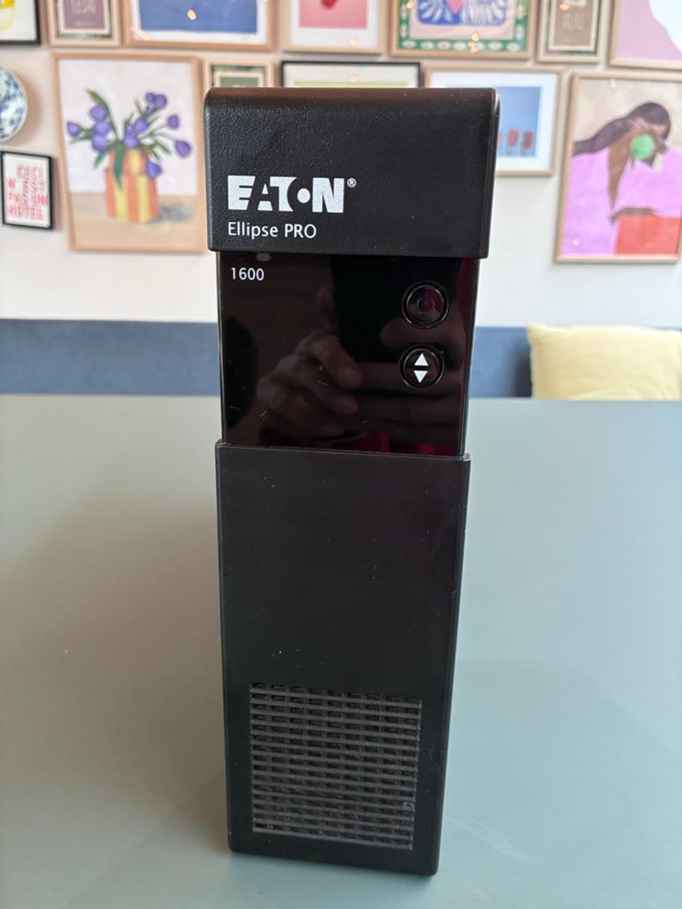 Eaton Ellipse Pro 1600 UPS met kabels, Ophalen, Gebruikt