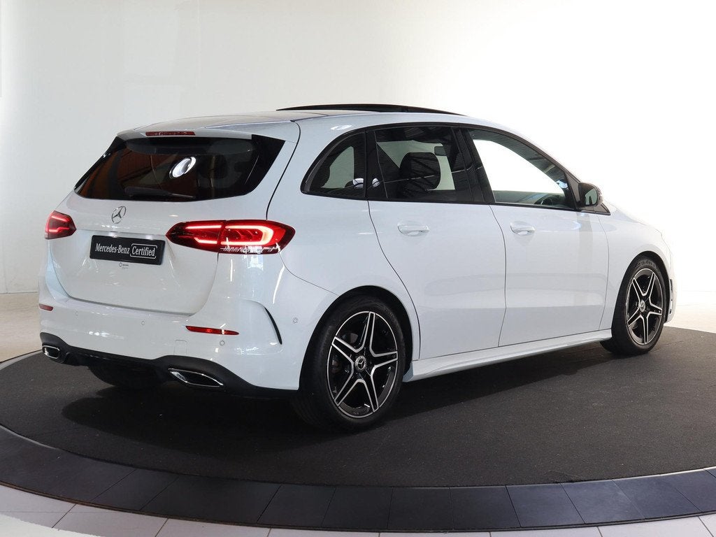 Mercedes-Benz B-klasse 180 Advantage | Night | Widescreen |, 136 pk, Gebruikt, 4 cilinders, 700 kg