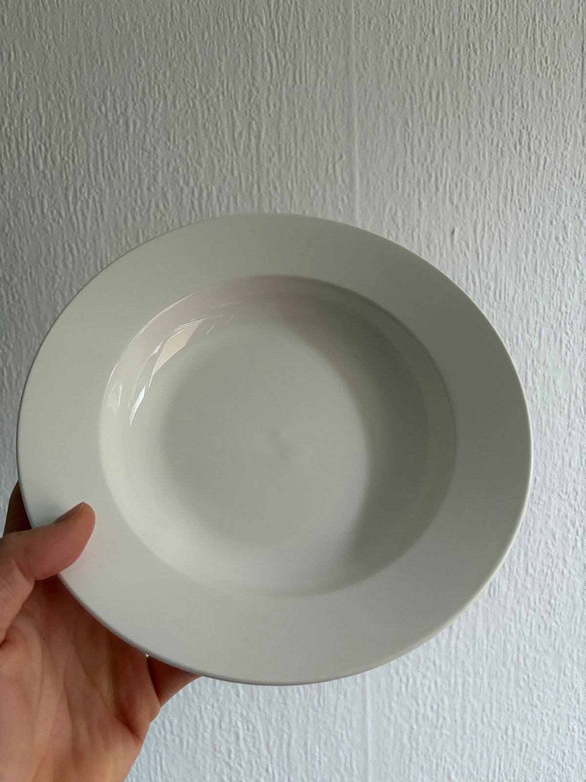Dille & Kamille Diep Bord “Cameo” Ø23 cm – Porselein, Huis en Inrichting, Keuken | Servies, Ophalen, Overige merken, Zo goed als nieuw