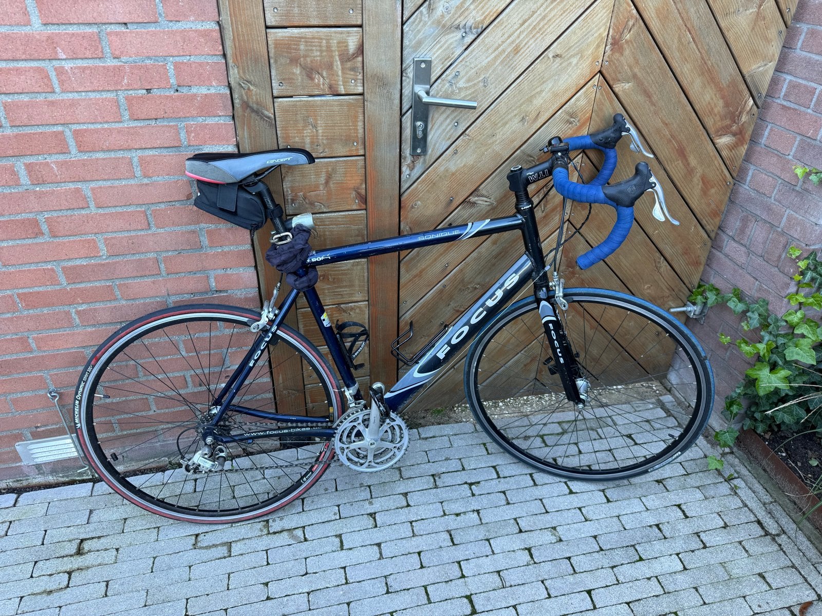 Focus racefiets - Goed onderhouden en klaar voor de weg, 28 inch, Gebruikt, Aluminium, 15 tot 20 versnellingen
