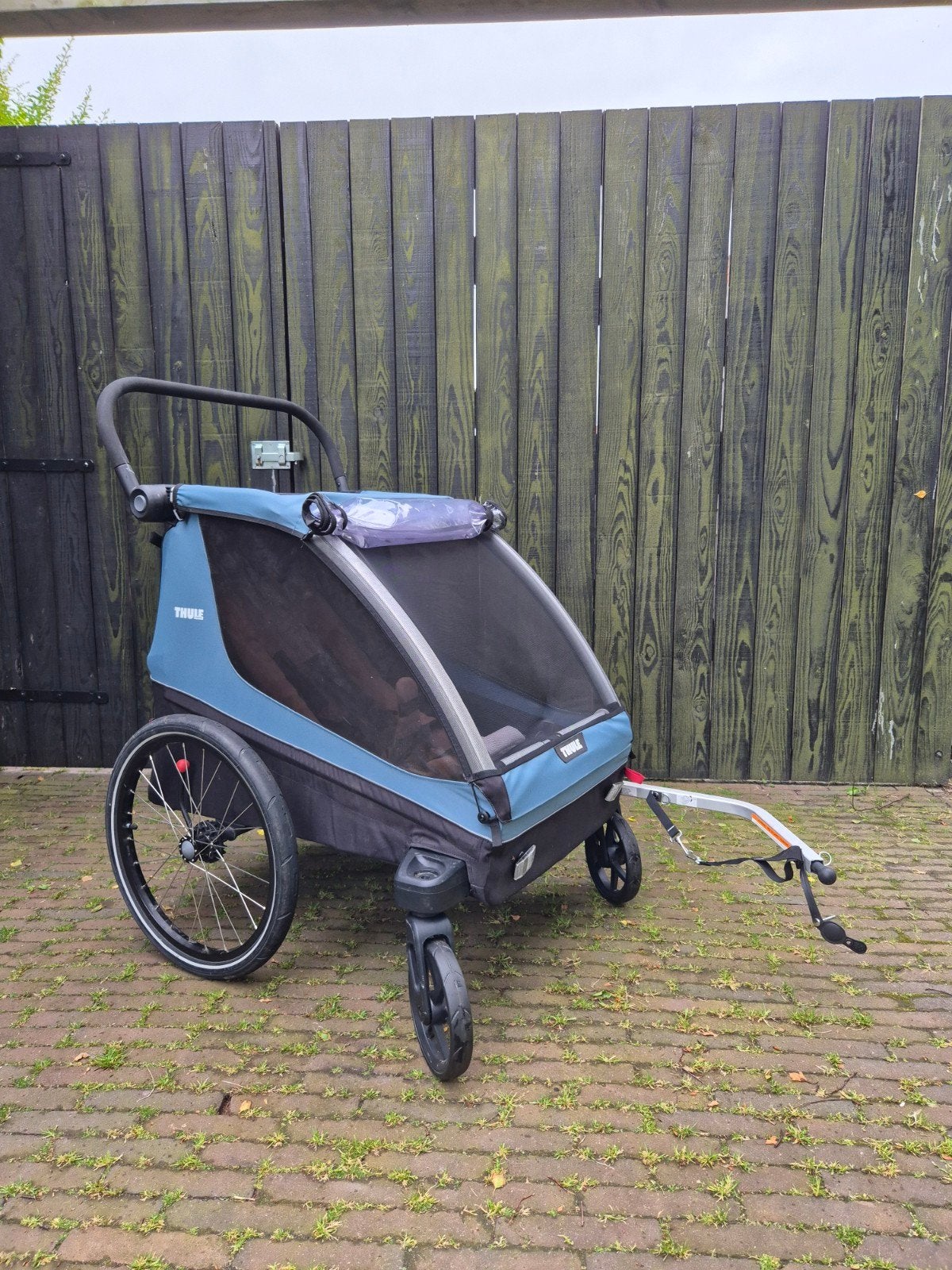 Thule Coaster XT Fietskar voor 2 kinderen + baby sling, Fietsen en Brommers, Fietsaccessoires | Aanhangers en Karren, Opvouwbaar
