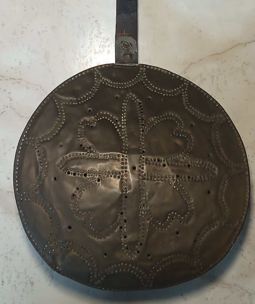 Antieke koperen beddenpan met decoratief patroon, Antiek en Kunst, Ophalen